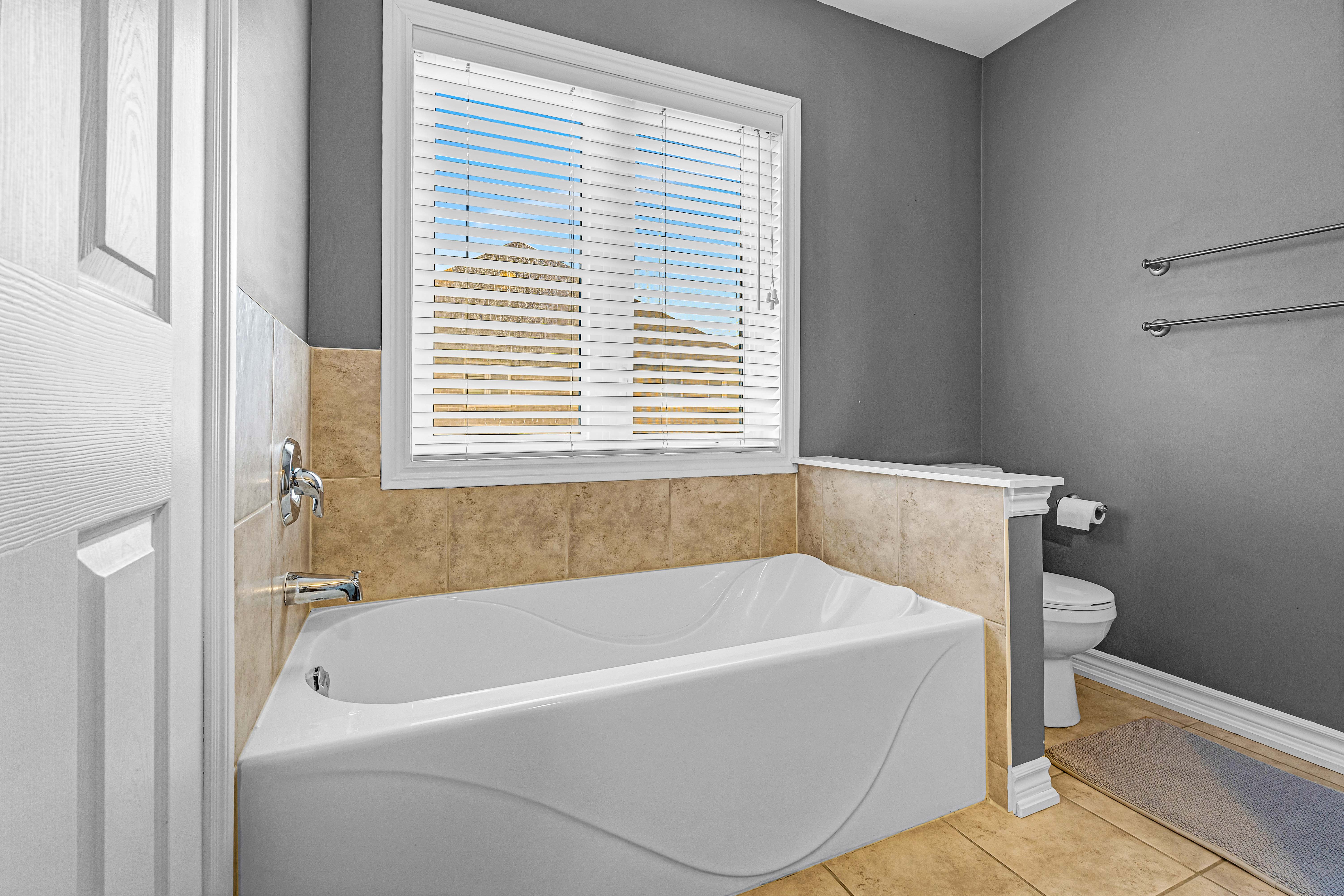 Ensuite bathroom with soaker tub